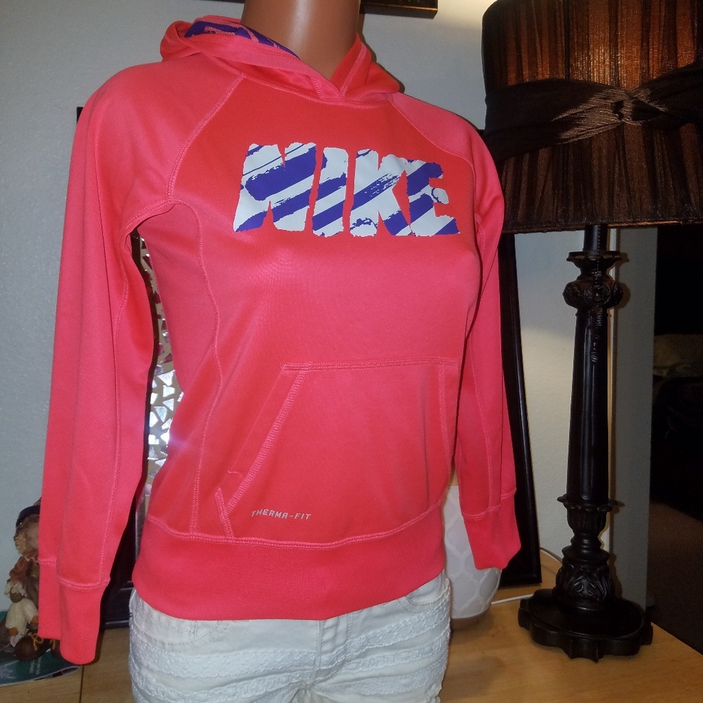 Nike therma fit sweater..